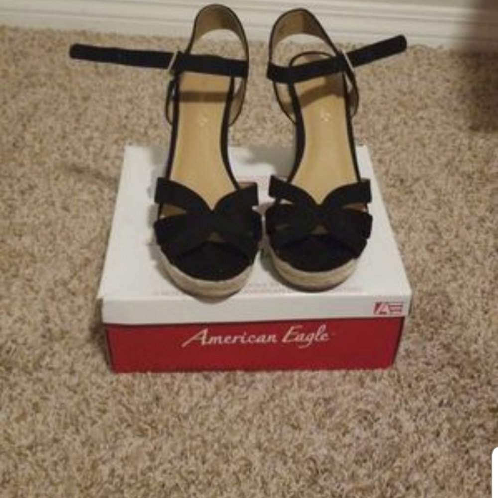 American Eagle wedges size 7.5